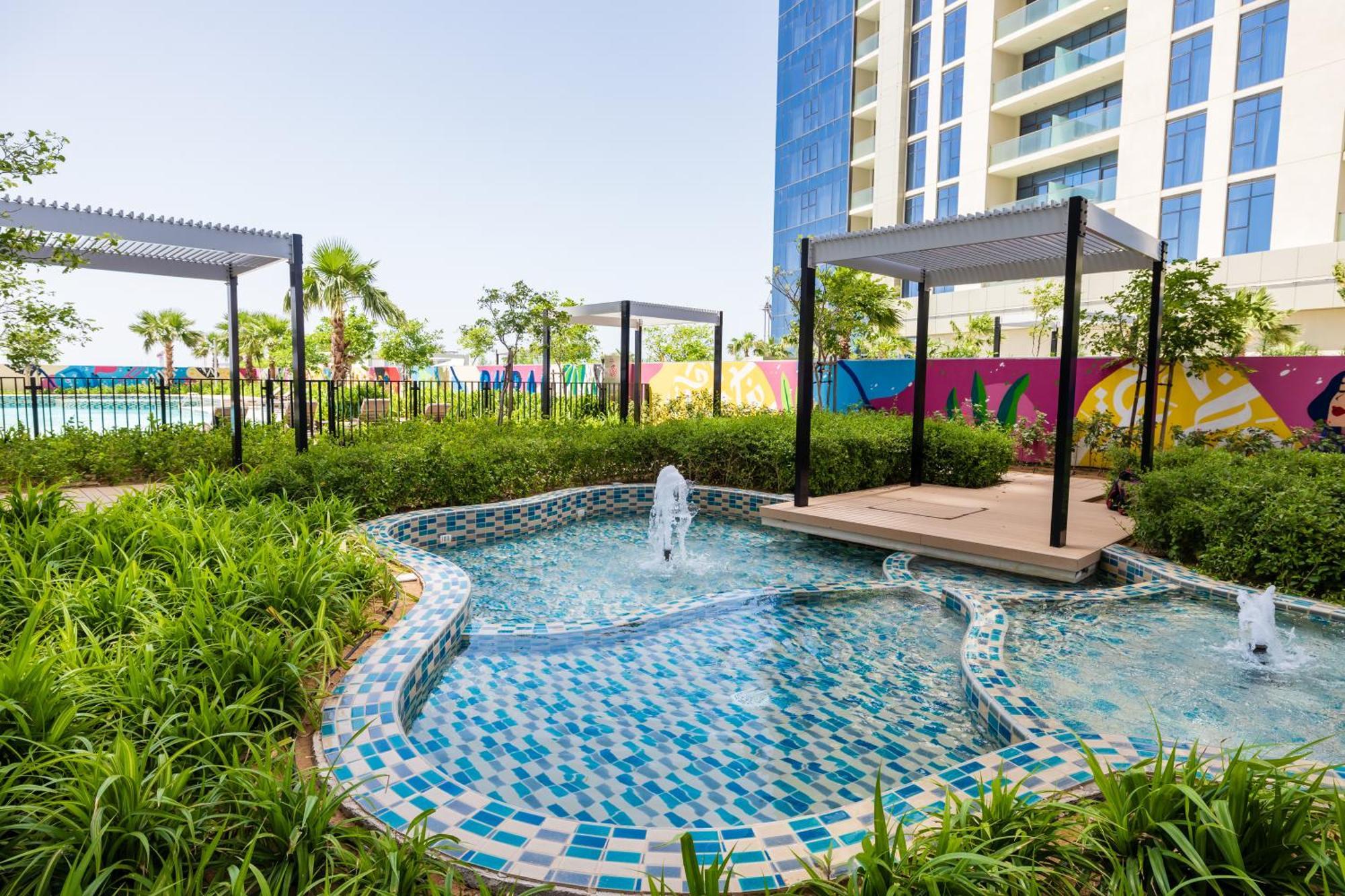 Stylish 2br Maid's Aykon Business Bay Dubai