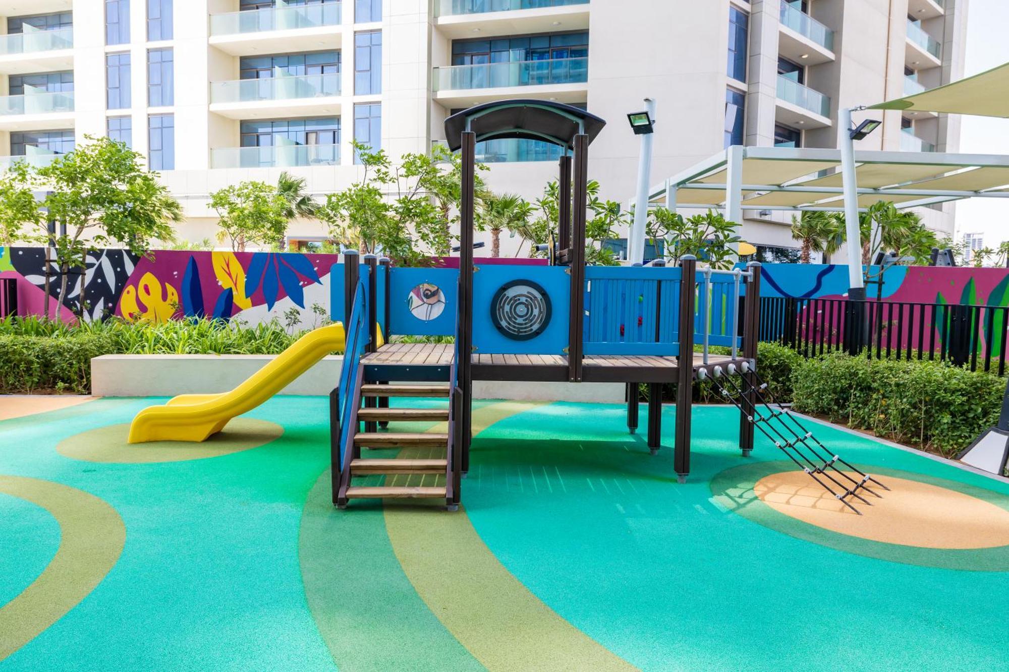 Stylish 2br Maid's Aykon Business Bay Dubai