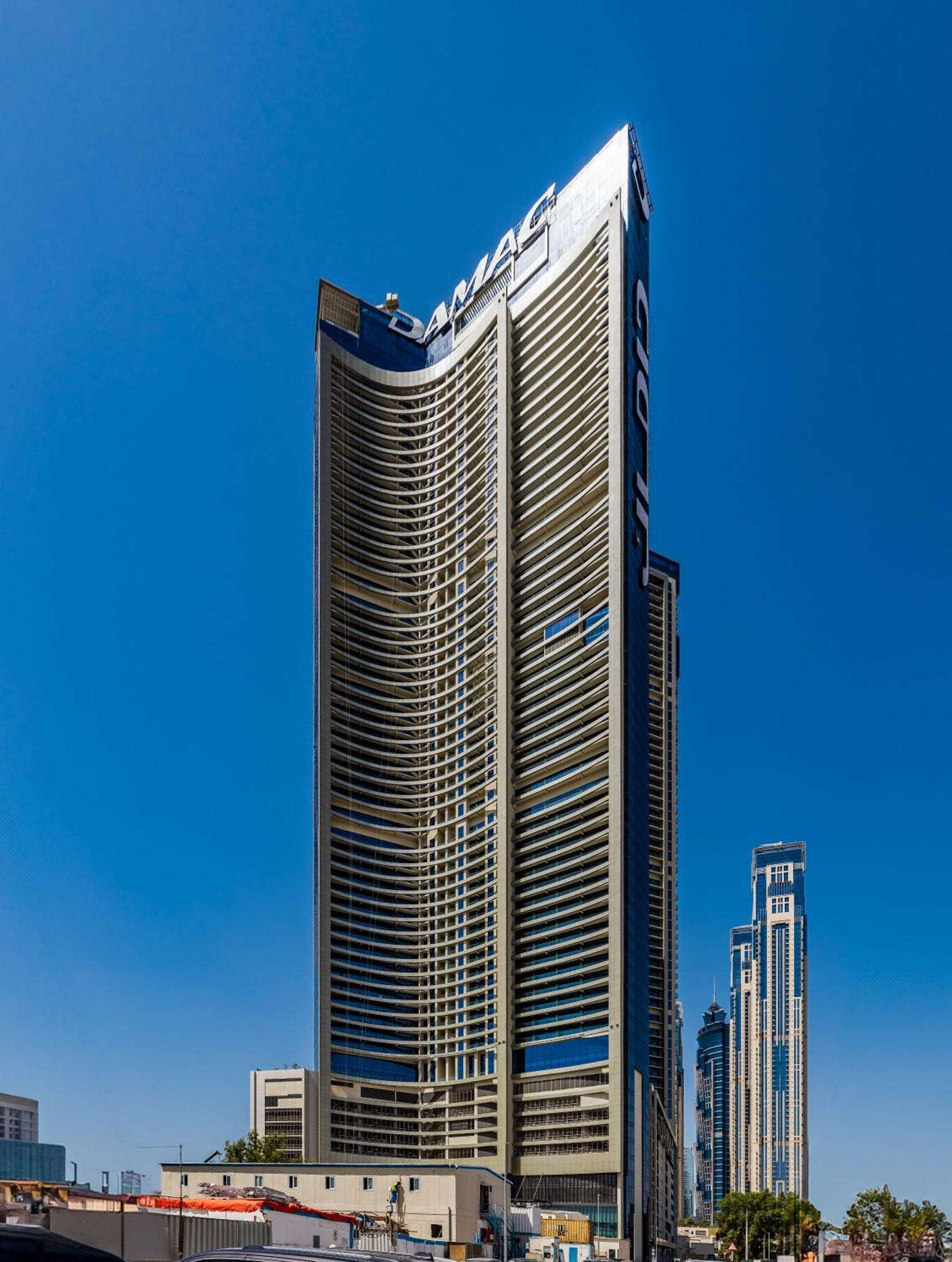 Stylish 2br Maid's Aykon Business Bay *